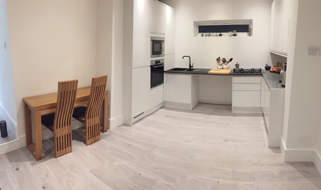 Beautifully clean double room in Seven Sisters/Manor House